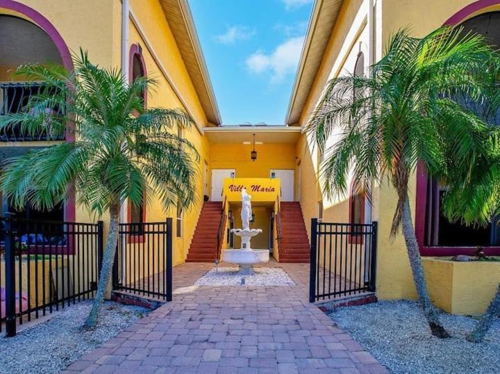 2Bed/2Bath Condo Next To Siesta Key ~A Hidden Gem サラソータ エクステリア 写真